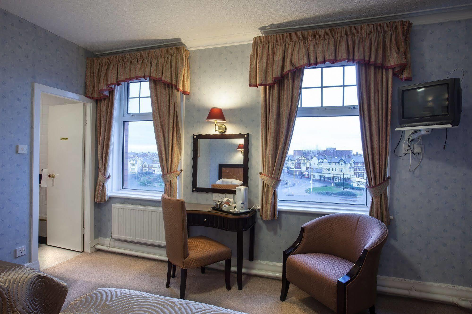 The Savoy Hotel (Adults Only) Blackpool Eksteriør bilde